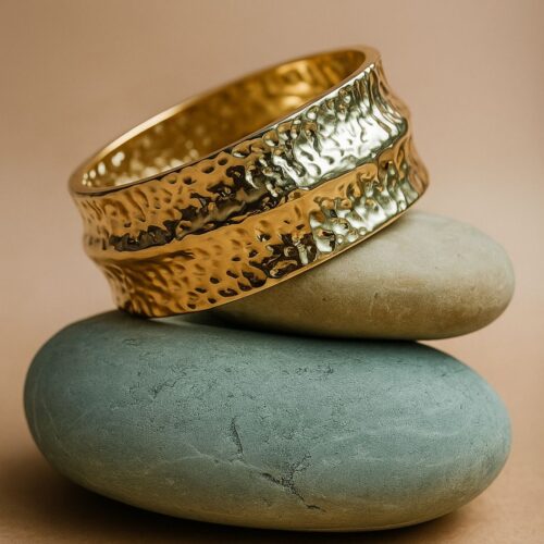 Golden Hammered Bracelet (Anti Tarnish)