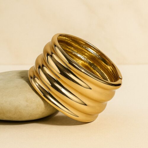 Golden Wave Bracelet (Anti Tarnish)