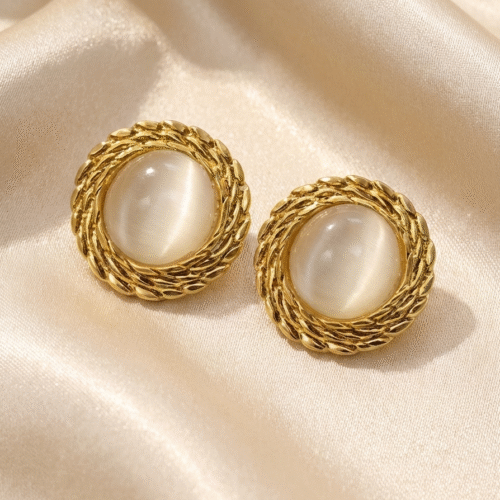 Royal Glow Pearl Studs